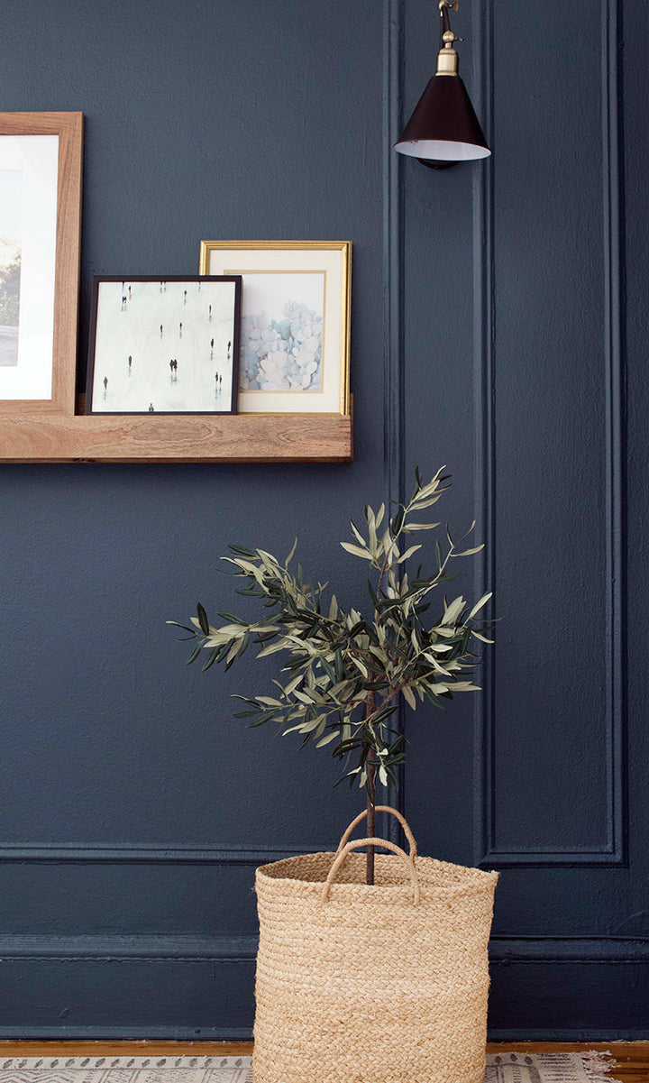 Medium Braided Raffia Basket | Natural