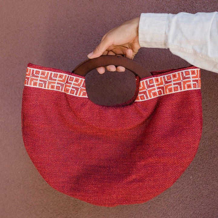 Half Moon Clutch | Red