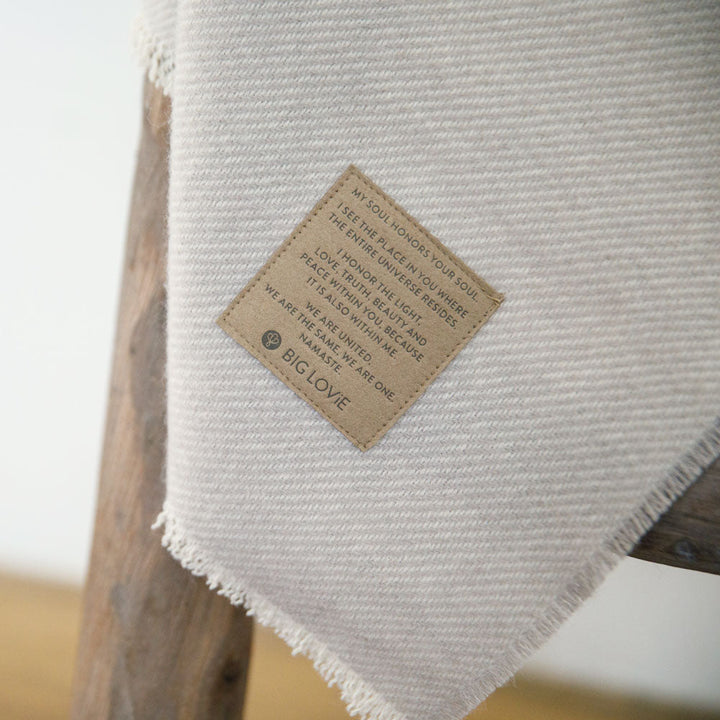 Heartfelt message tag that reads "My soul honors your soul. I see the place in you where the entire universe resides. I honor the light, love, truth, beauty and peace within you, because it is also within me. We are united, we are the same, we are one. Namaste."