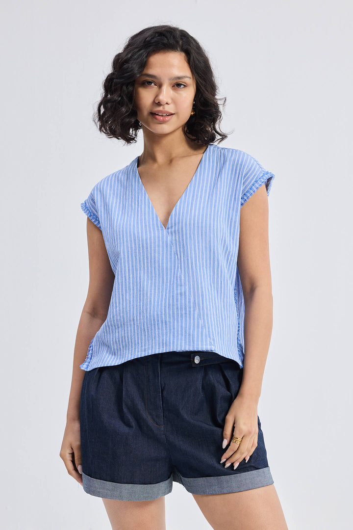 Boxy V-Neck Top With Fray Detail