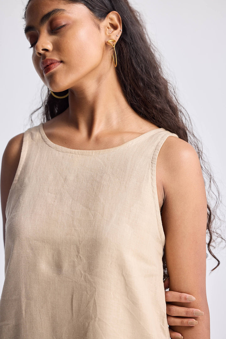 Hemp Short Dress With Back Embroidered Lace Detail