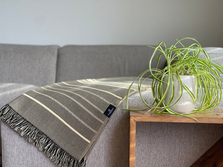 Equinoccio Throw | Cedar Brown