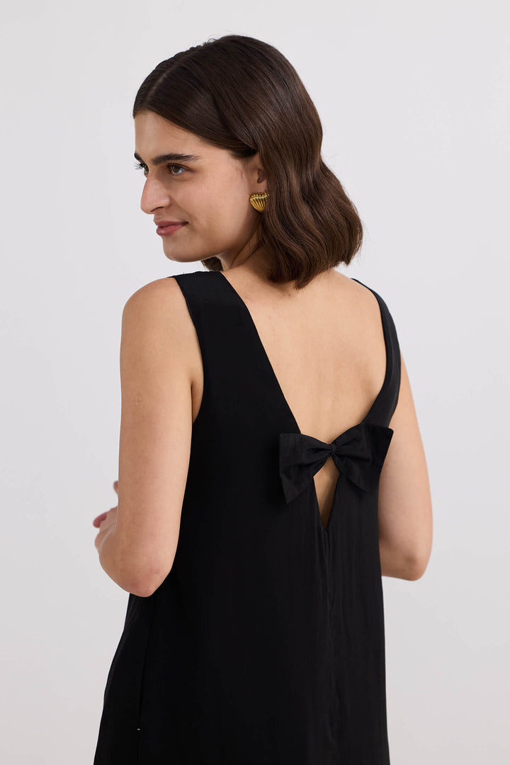 Midnight Muse V-neck Short Dress | Black