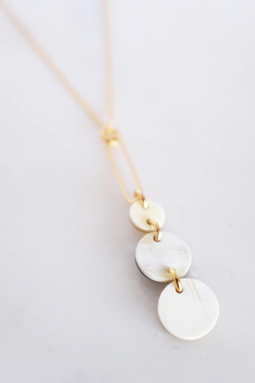 Sa Dec Circular Drop Buffalo Horn Long Pendant Necklace