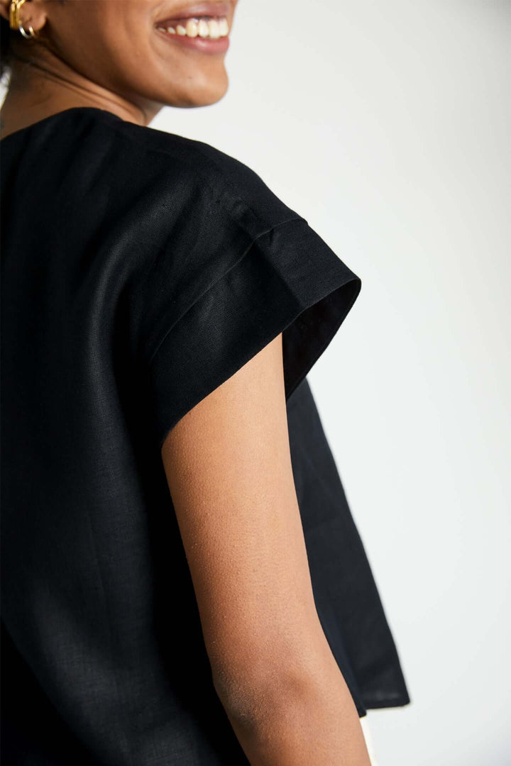 Sandcastle Saturdays Top - Black