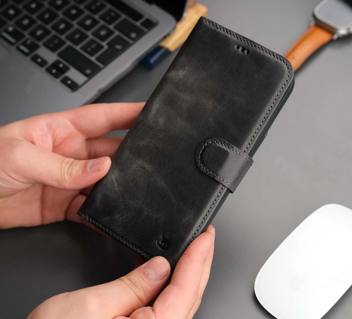 Casper Leather iPhone 15 Pro Wallet Case | MagSafe