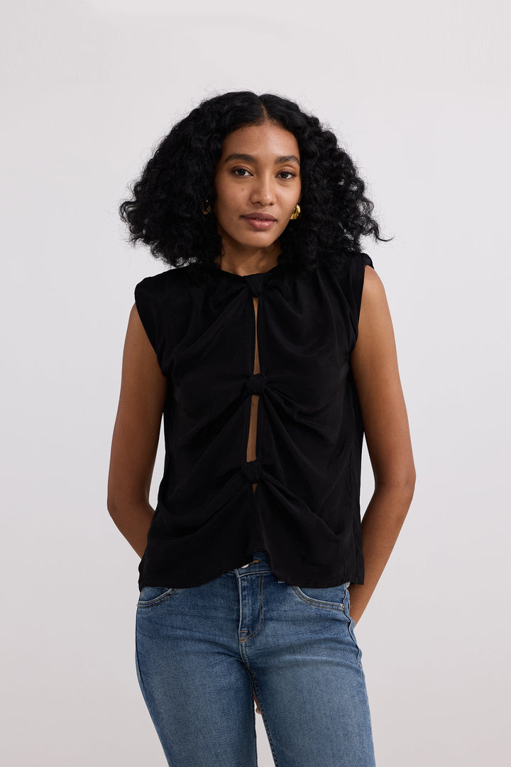 The Knot-So-Basic Top | Black