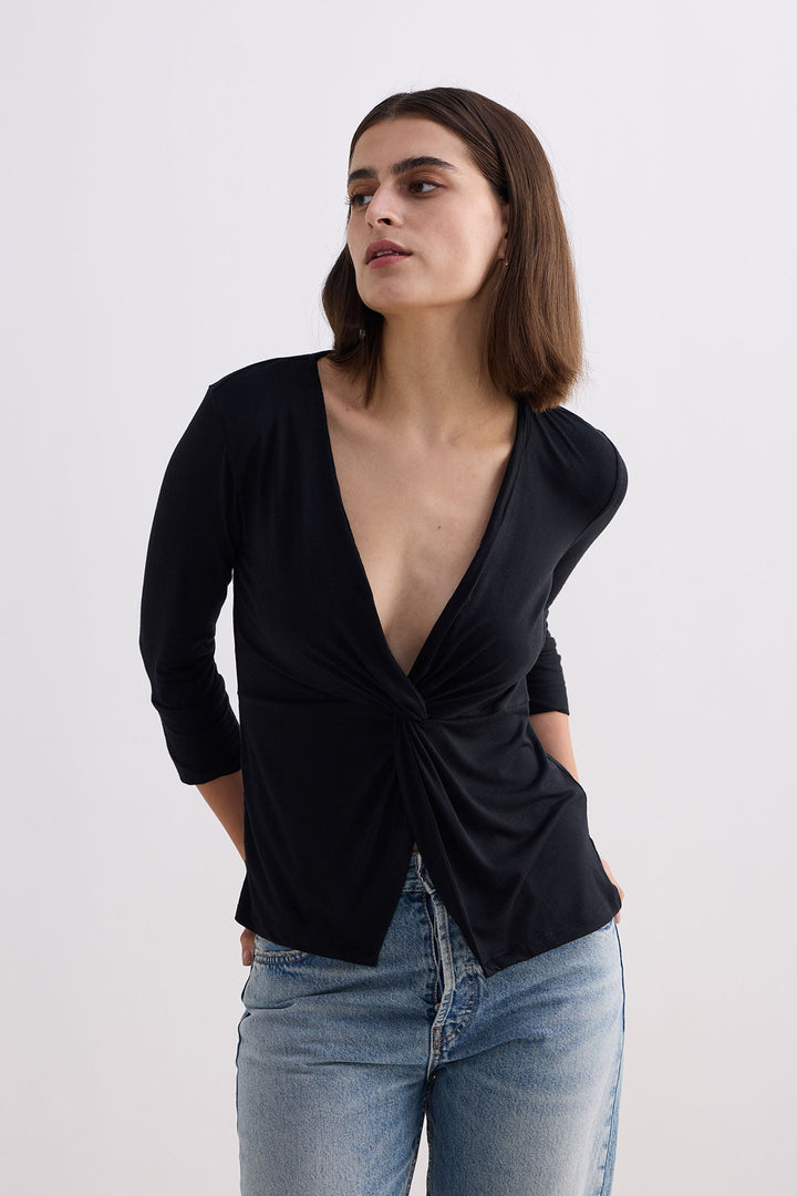Twist Front Knit Shirt | Black