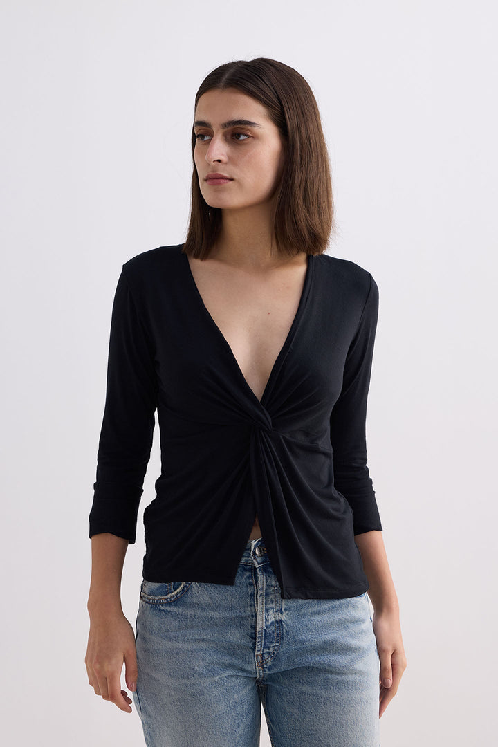Twist Front Knit Shirt | Black
