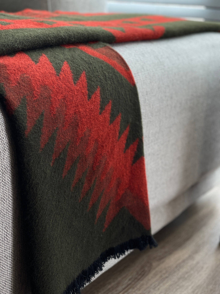 Loja Throw - Dark Moss