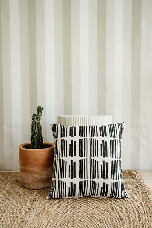Marguerite decorative pillow in the Clairvoyant print