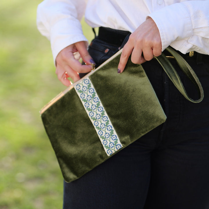 Velvet Tatreez Clutch - Green