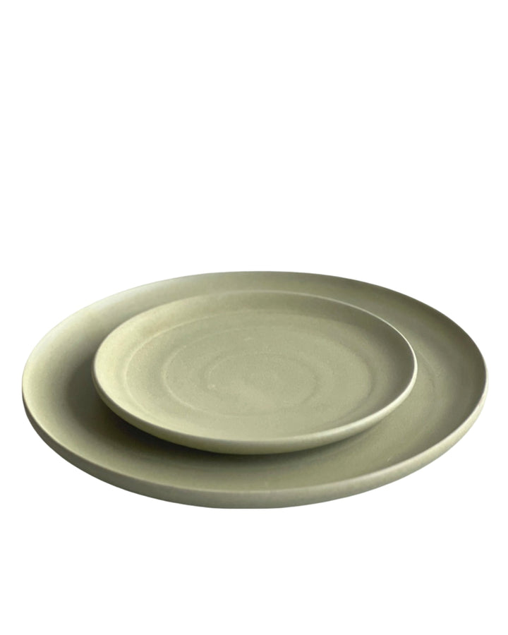 Palo Santo Plates in Moss
