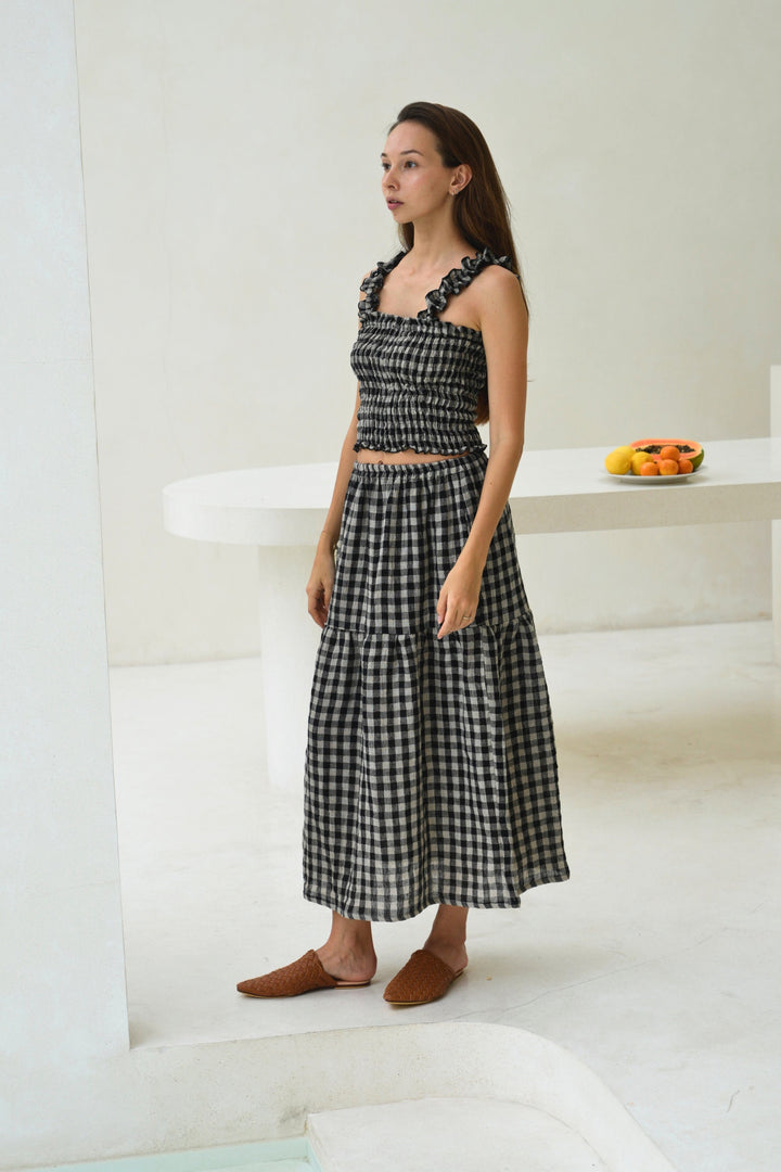 Elena Crinkle Linen Gingham Carry-On Travel Skirt in Black