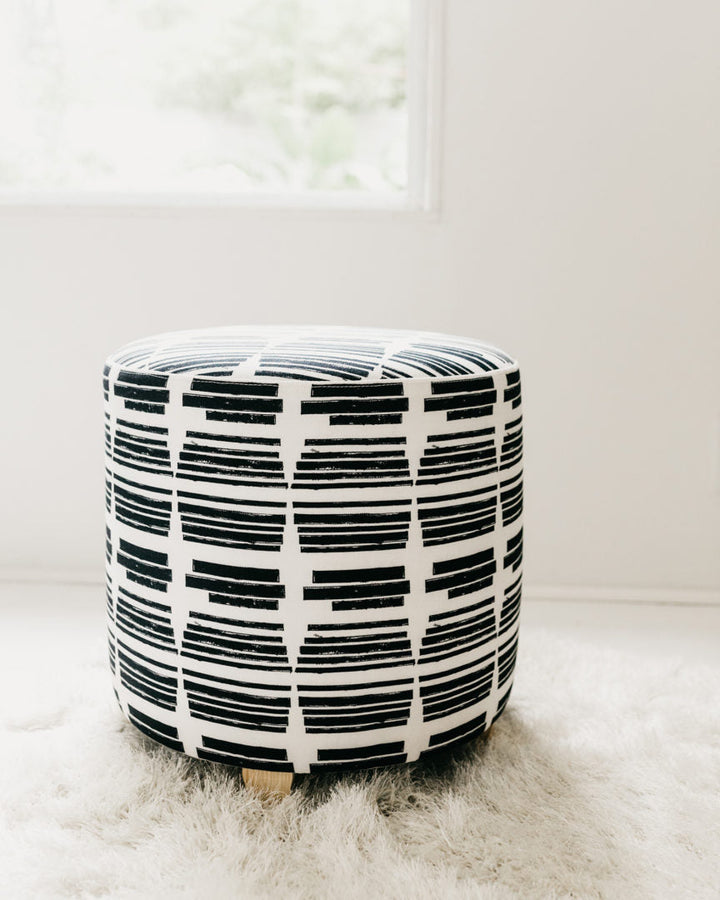 Marguerite in Clairvoyant Large Round Ottoman