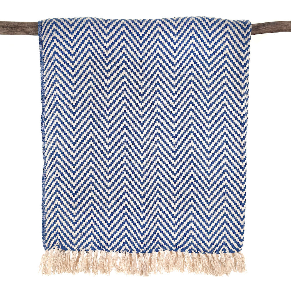 Cara Throw