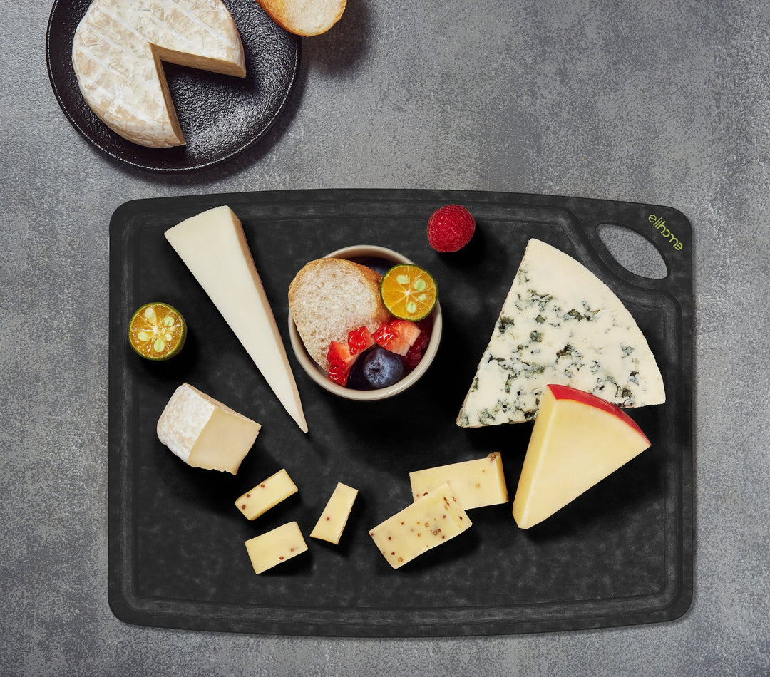 Classic Series 10 x 13 x 1/4 Cutting Board | Medium | Black Color