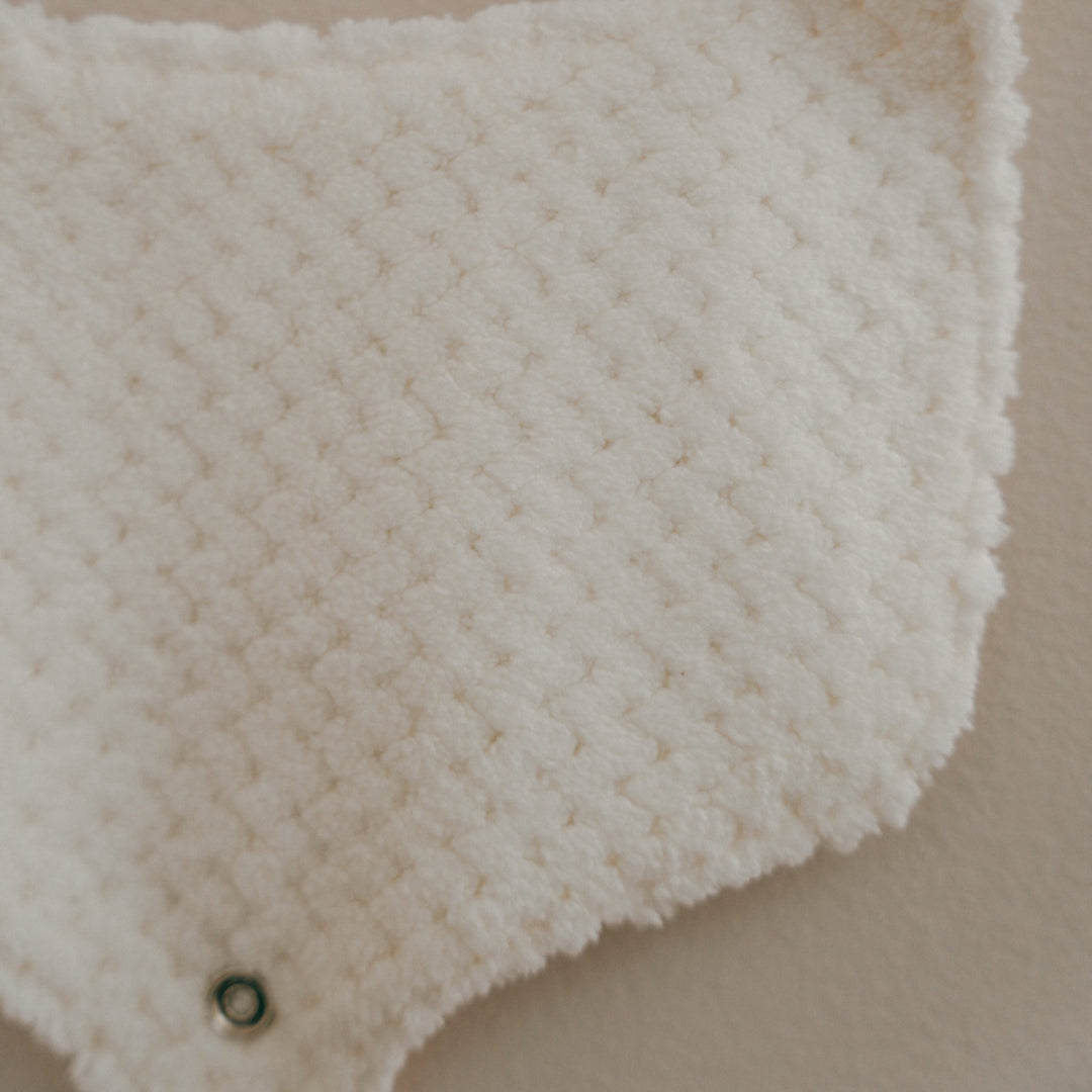 Pacifier Bib | Vintage Rosebud
