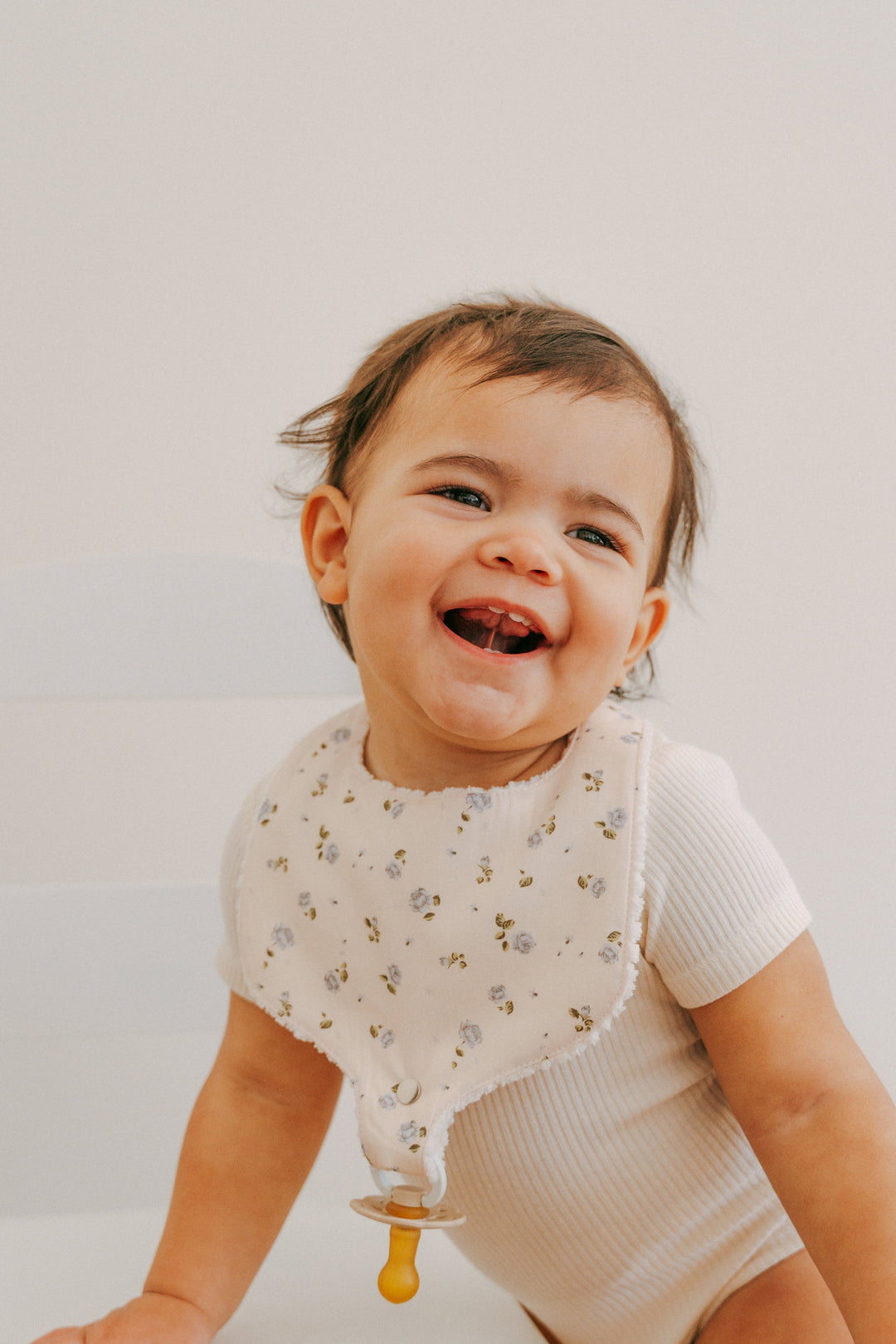 Pacifier Bib | Vintage Rosebud