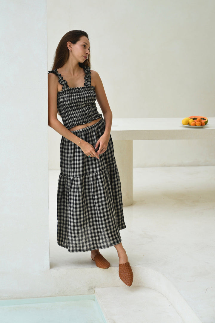 Elena Crinkle Linen Gingham Carry-On Travel Skirt in Black