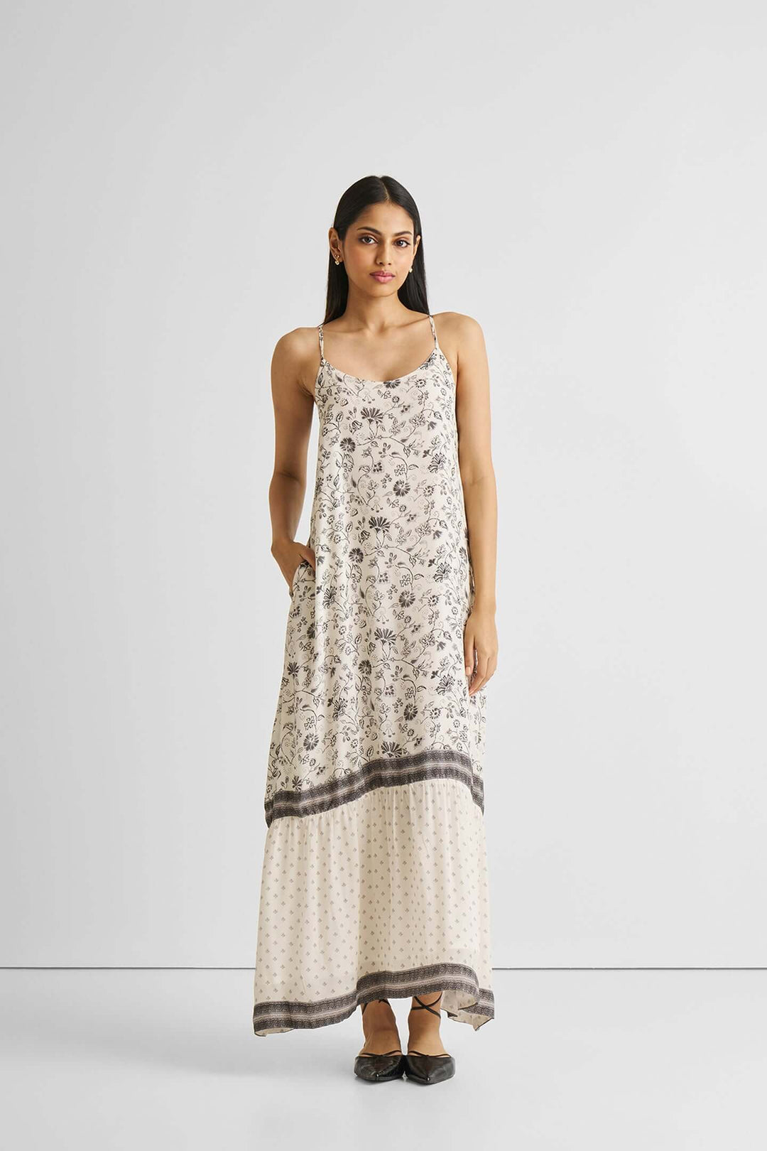 Flowy Maxi Dress - Black Florals