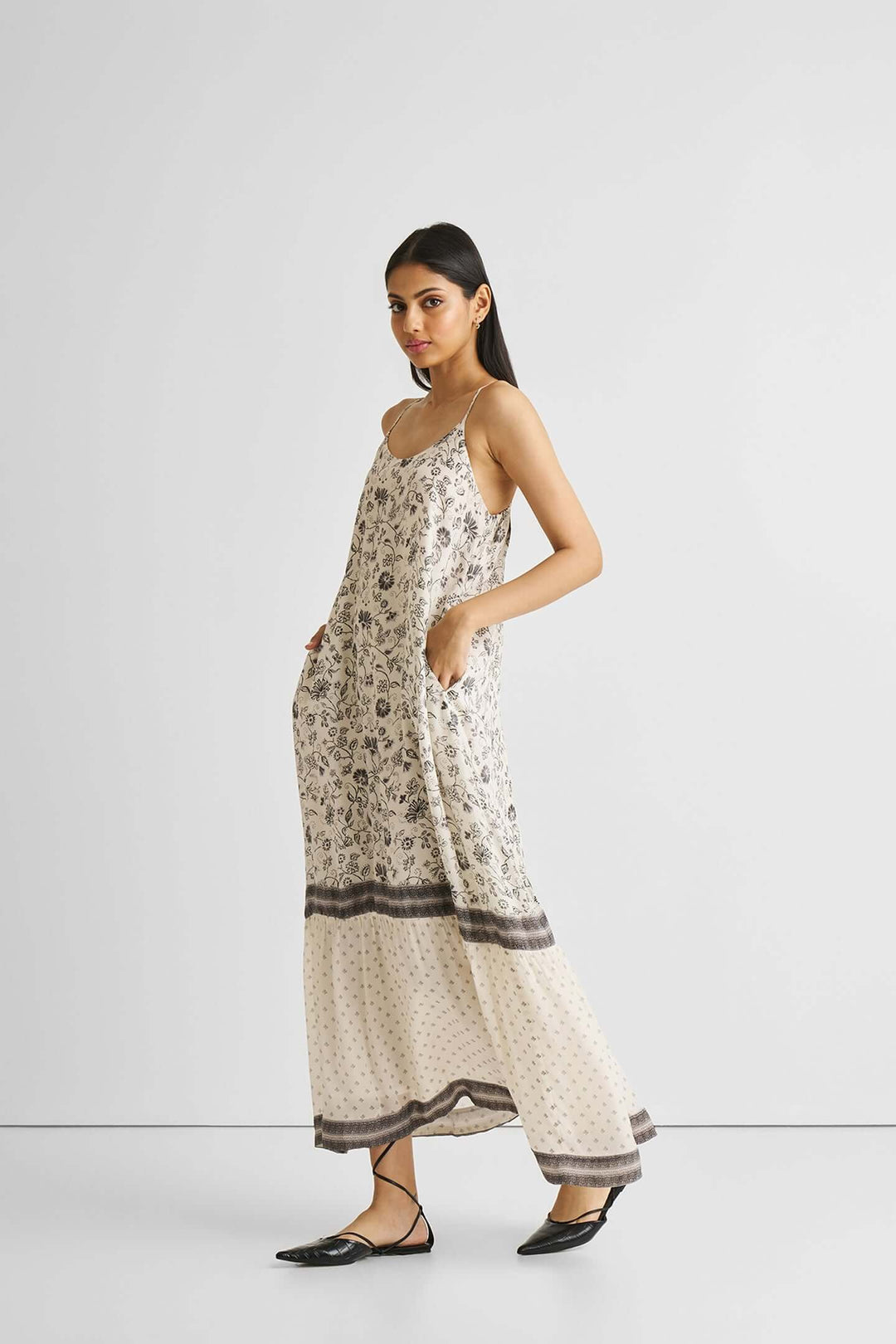 Flowy Maxi Dress - Black Florals