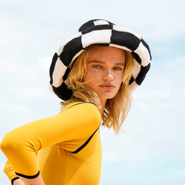 SHILO Checkered Crochet Hat In Black & White