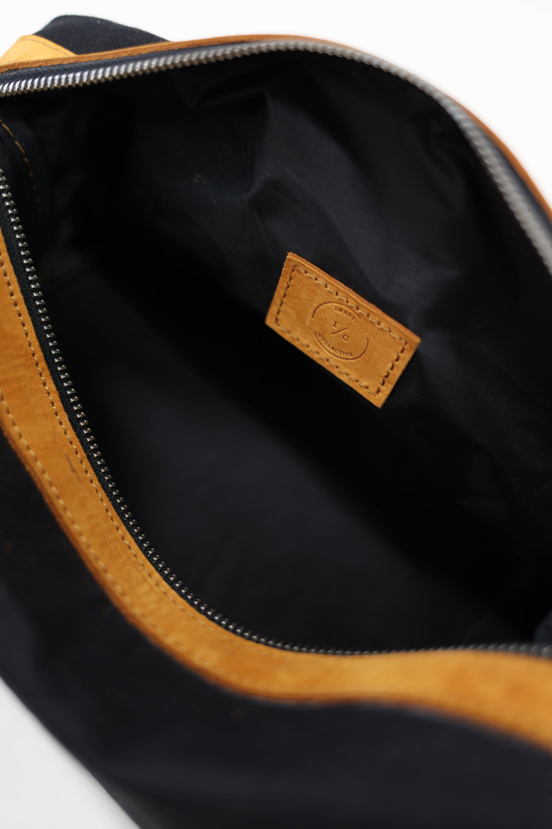 Imani Toiletry | Noir