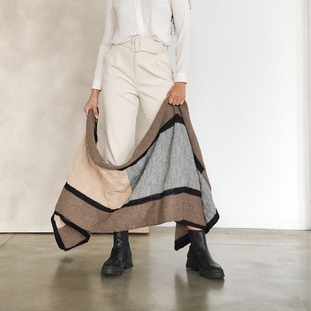 Muhu Brown Gray Hand Knitted Peruvian Alpaca Blanket / Large Plush Scarf