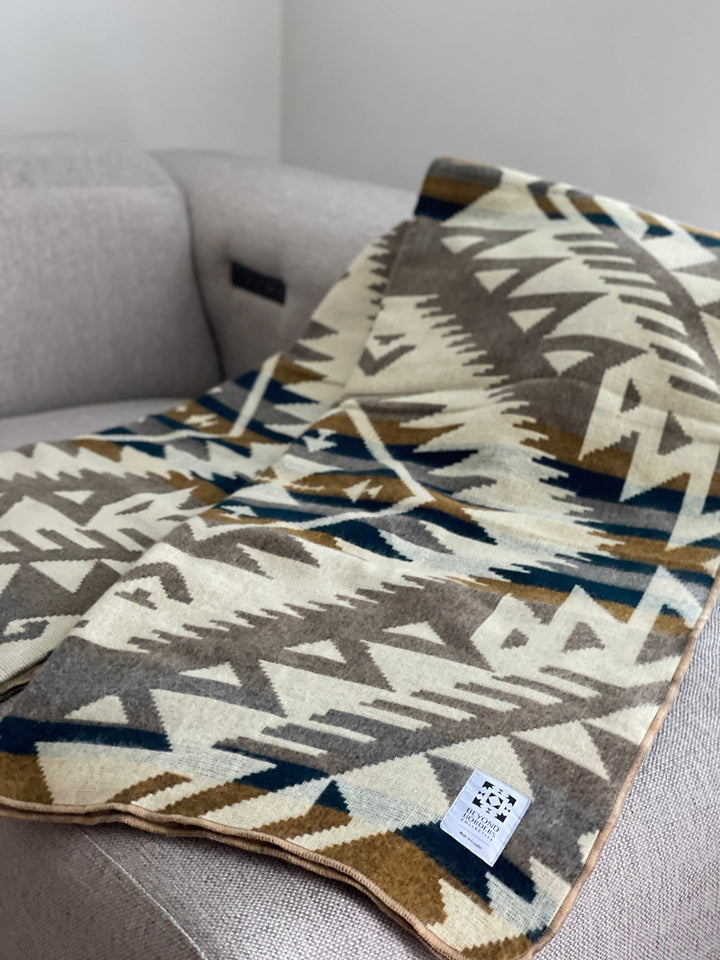 Canoa Blanket - Taupe Earth