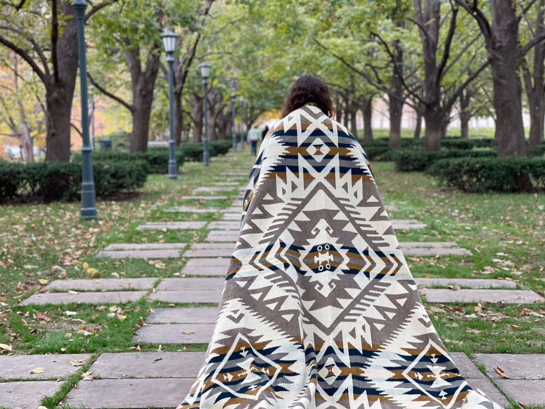 Canoa Blanket - Taupe Earth