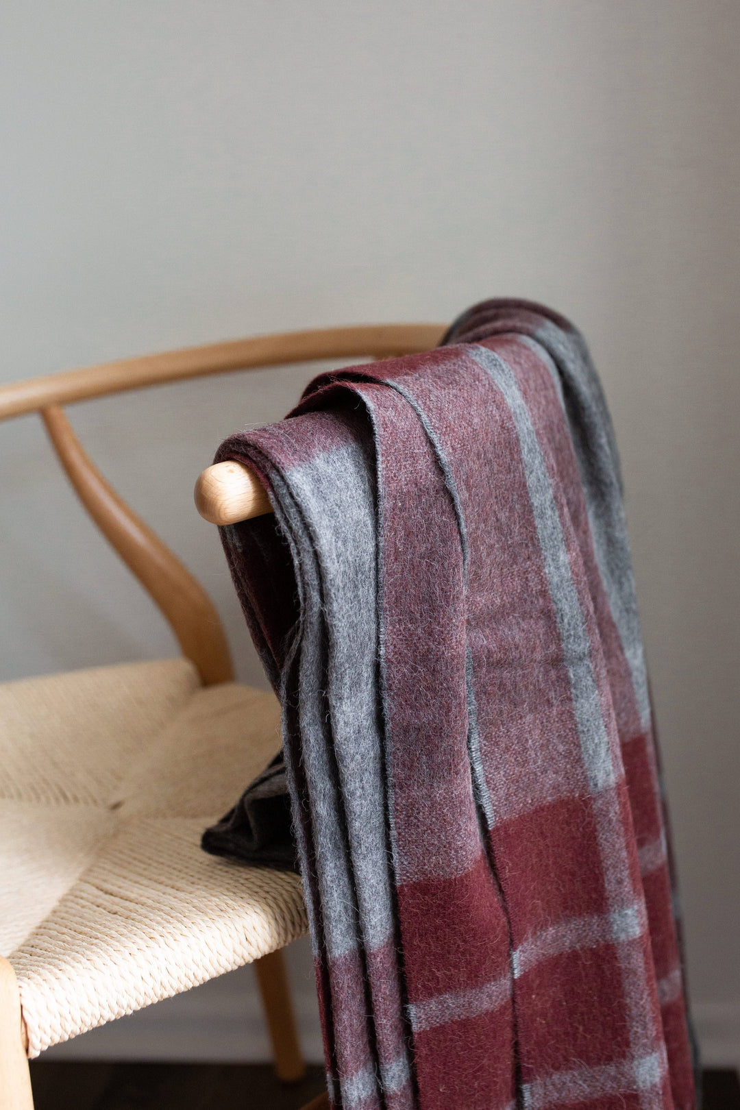 Estancia Alpaca Blend Throw - Grey / Wine