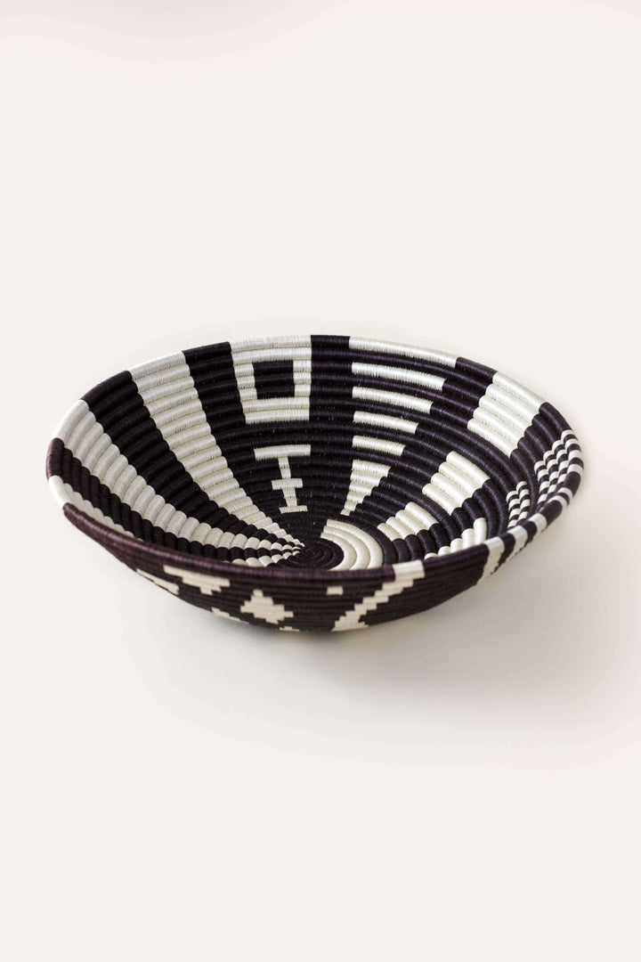 Geo Plateau | Black and White