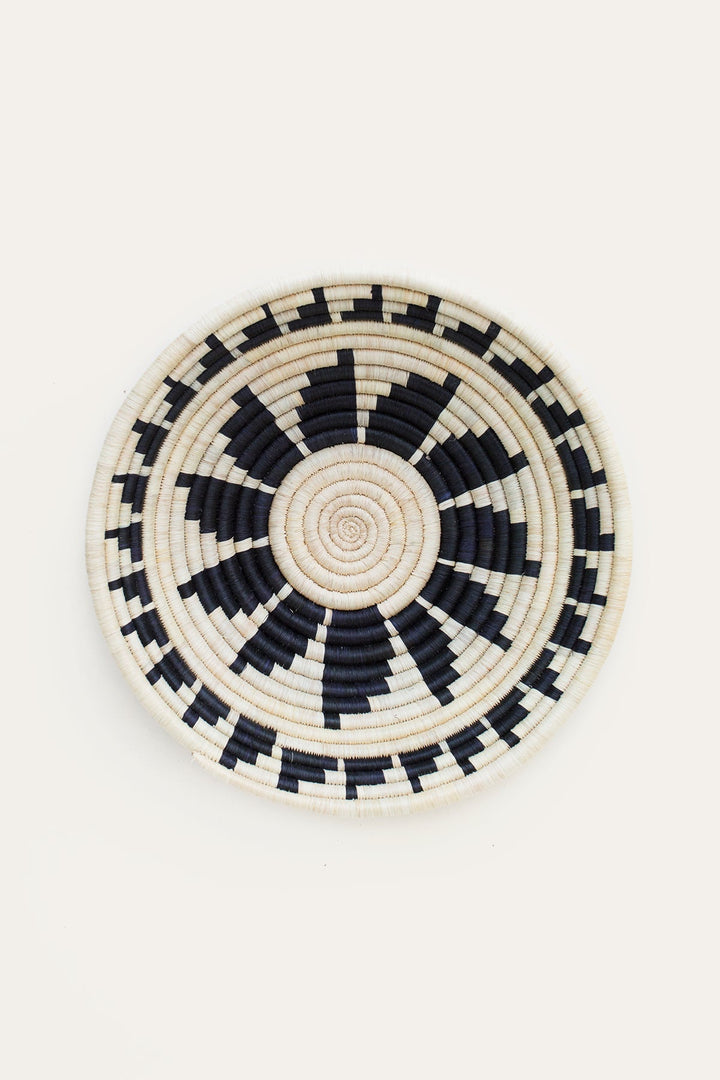 Burst Raffia Plateau