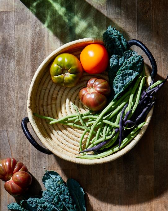 Contrast Handle Raffia Tray