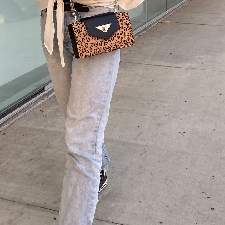 SUSU Mini Crossbody Bag Small Leather Leopard Black Purse Wristlet Women's Handbag