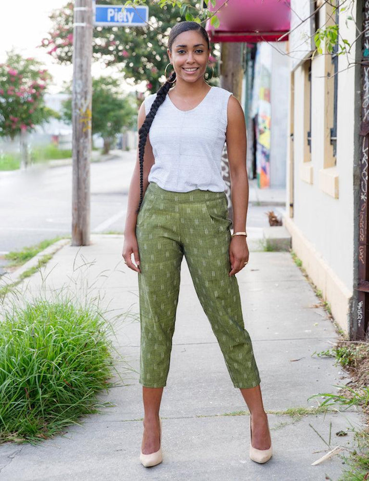 Olive Crop Pants : Pre-Loved