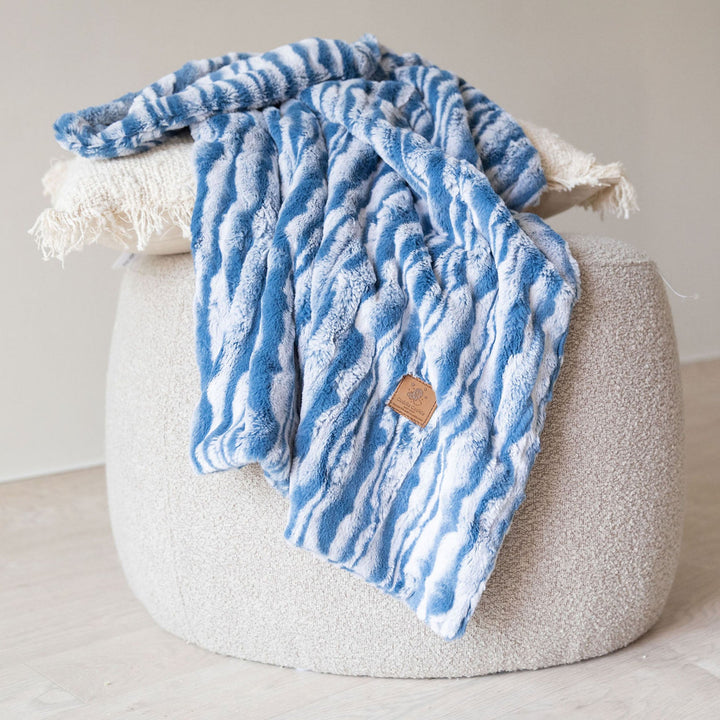 Luxury Blue Wavy Fur Blanket